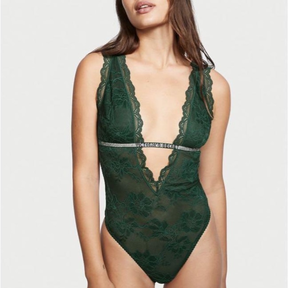 Victoria secret very sexy plunge shine lace green teddy
